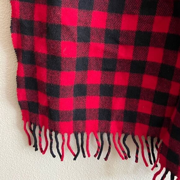 GAP 100% Lambswool Plaid Fringe Scarf - Picture 2 of 3
